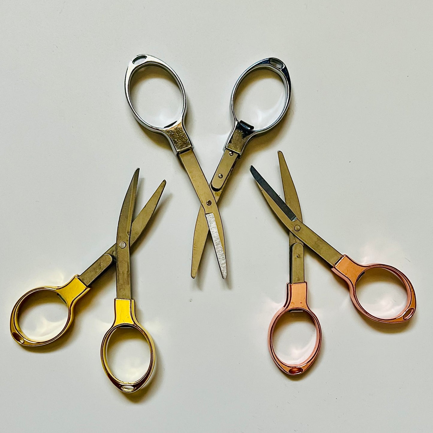 Collapsible Folding Scissors for 2.0