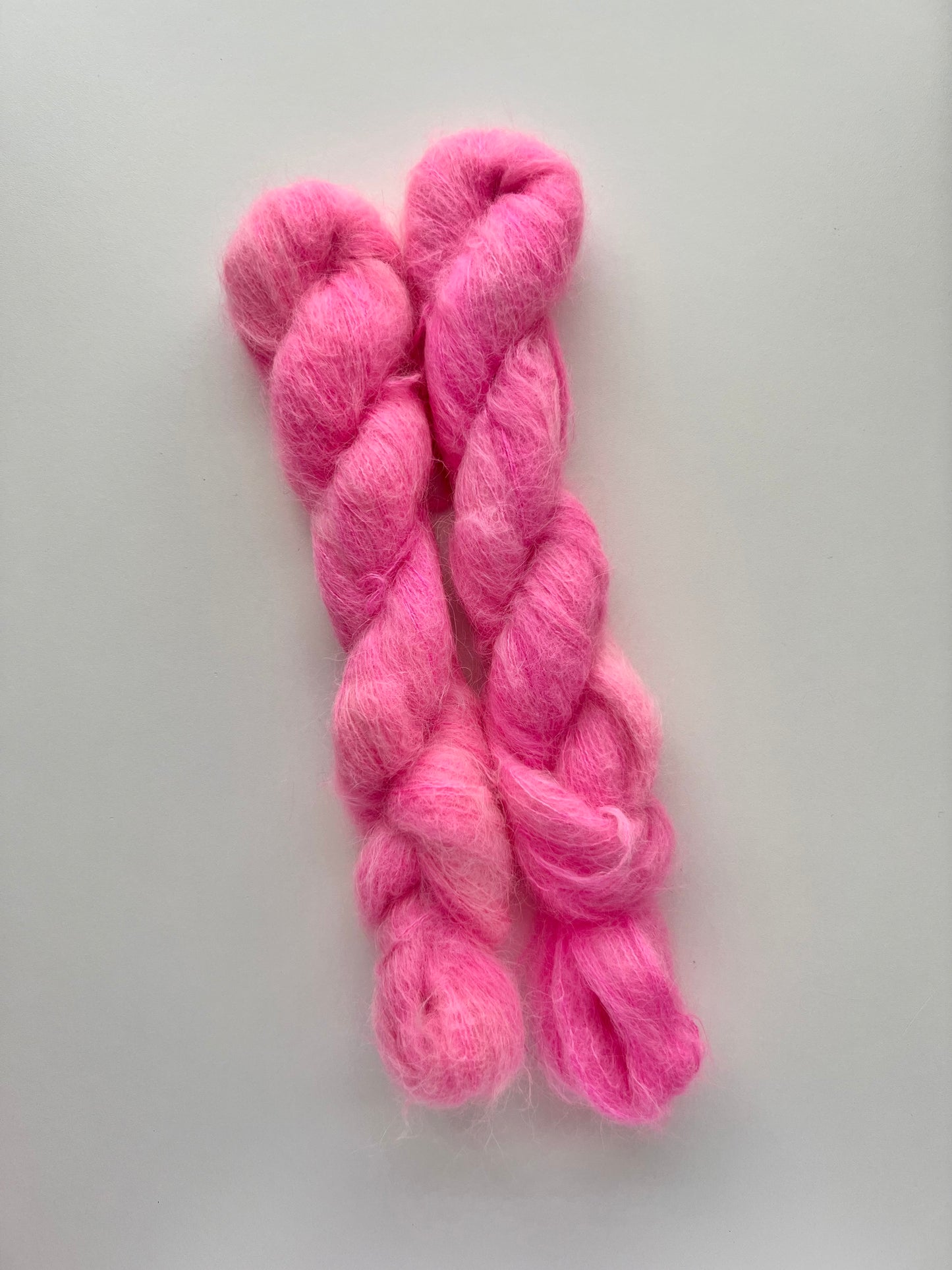 Mini Bar - Dream Suri