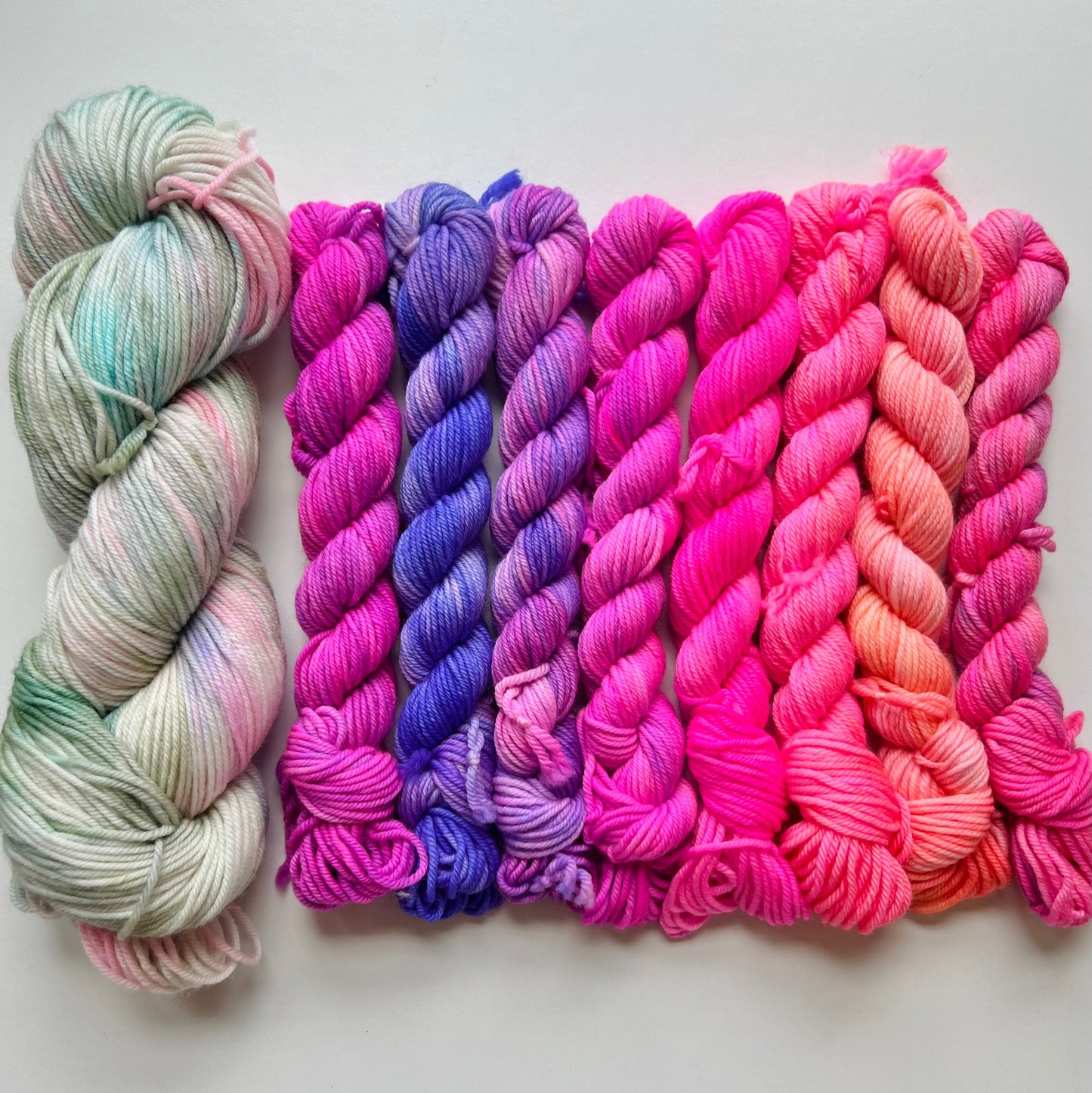 Noelle Cowl Knitting Project Kit