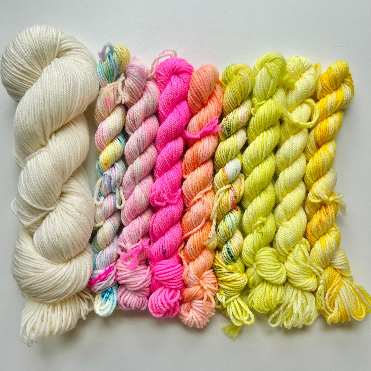 Noelle Cowl Knitting Project Kit