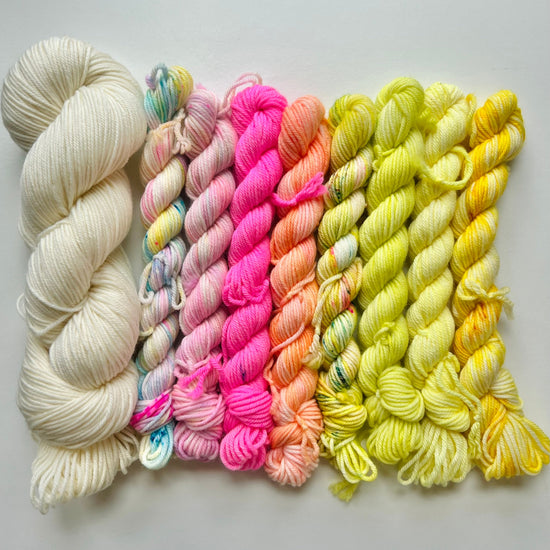 Noelle Cowl Knitting Project Kit