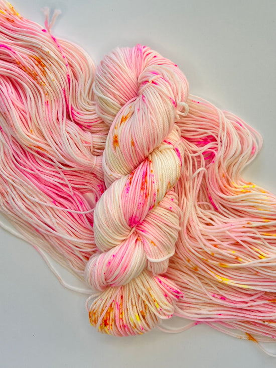 camp dk Summer Camp Fibers Marshmallow Hand Dyed DK Yarn