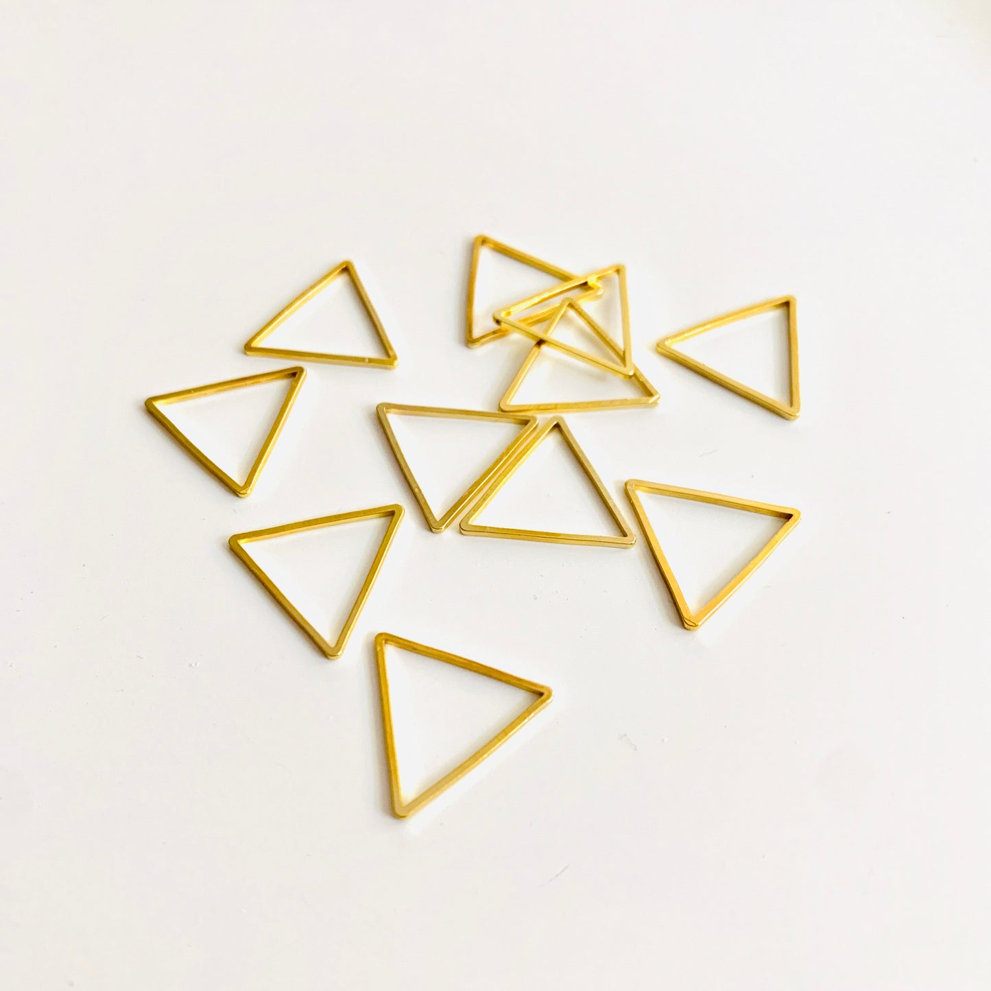 Love Triangle - 10 Gold Triangle Stitch Markers